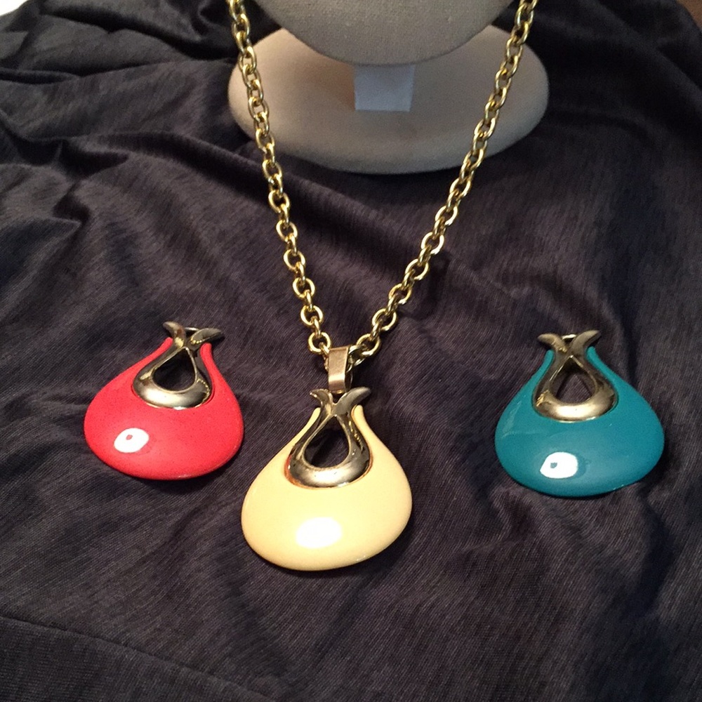 Vintage 1970’s Mod Colored Pendant/Necklace